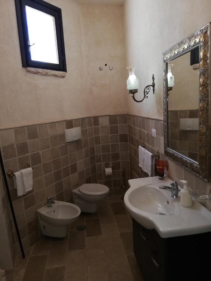 Holiday Home Trullo Antico Ostuni Camera foto