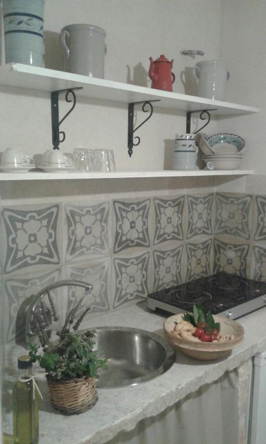 Holiday Home Trullo Antico Ostuni Esterno foto