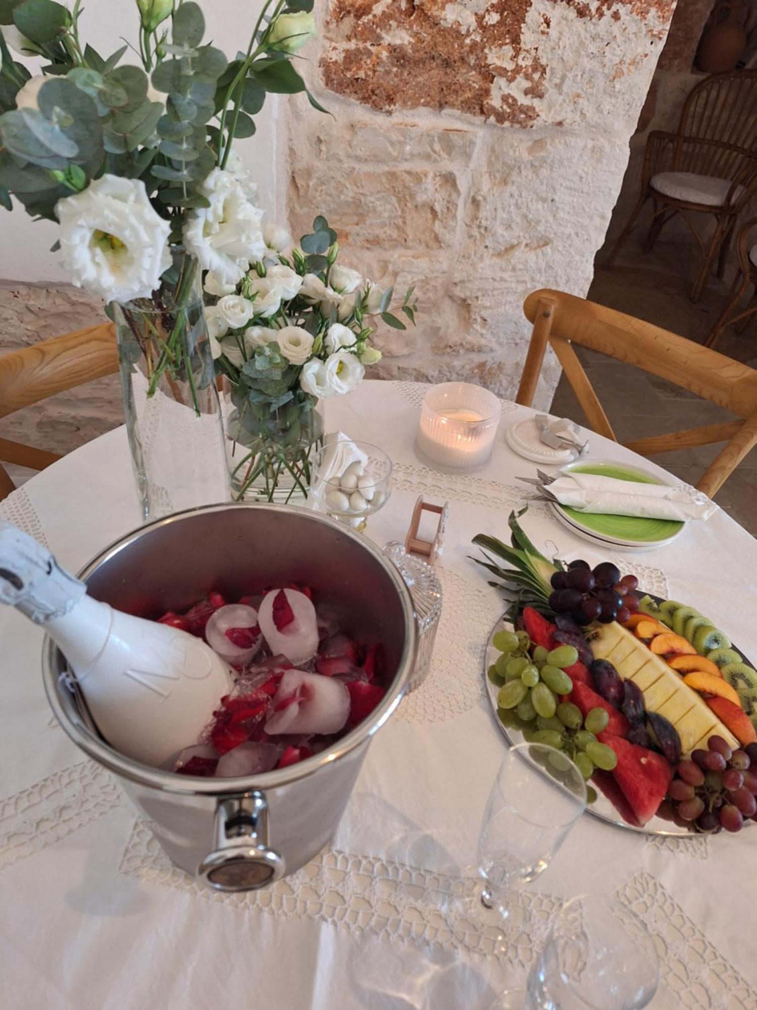 Holiday Home Trullo Antico Ostuni Esterno foto