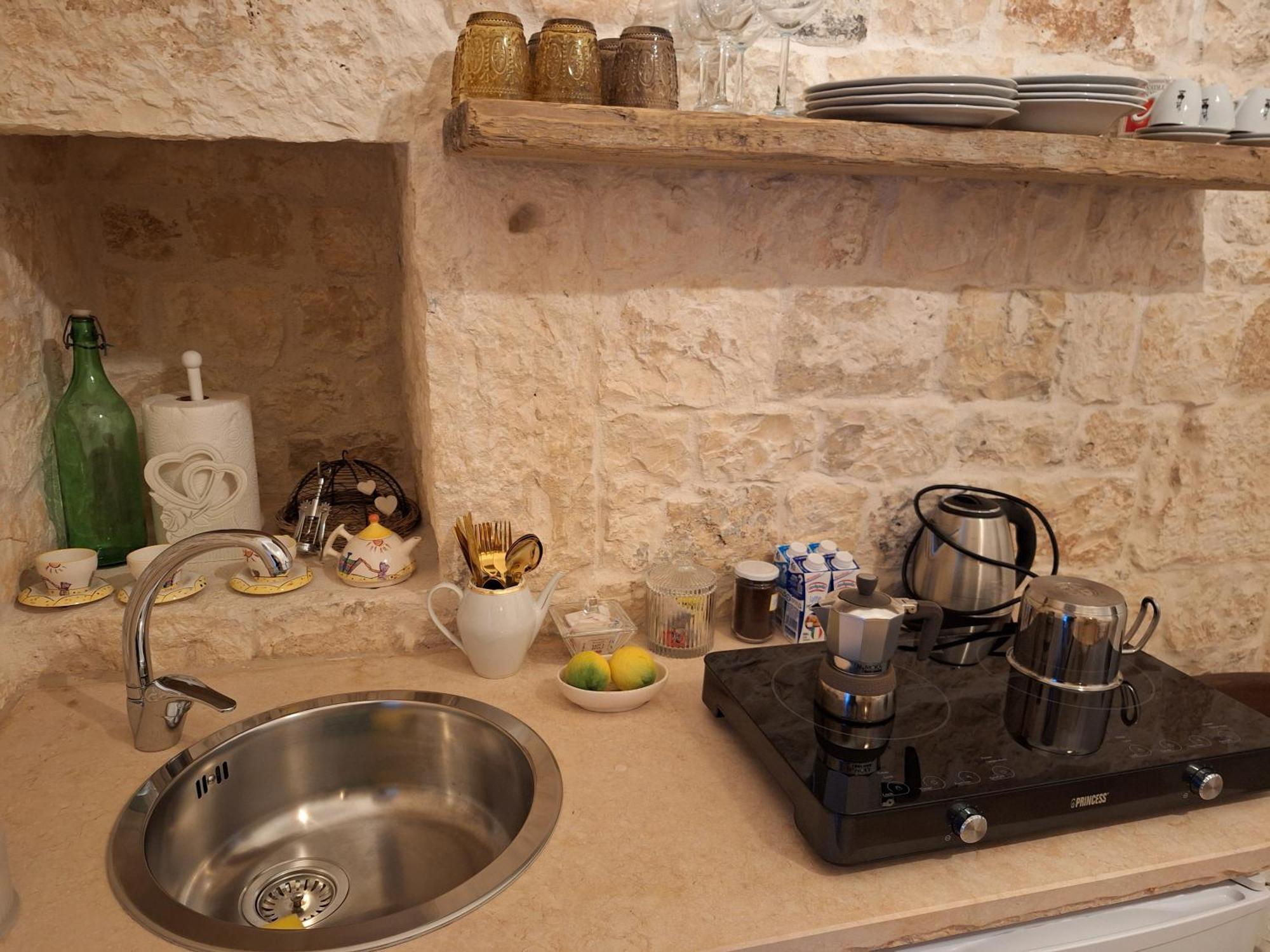 Holiday Home Trullo Antico Ostuni Esterno foto